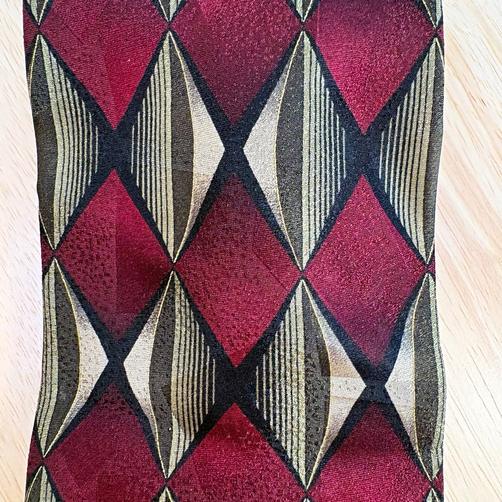Studio Z Retro Men's Burgundy Black Gold Geometric Abstract Silk Tie One Size